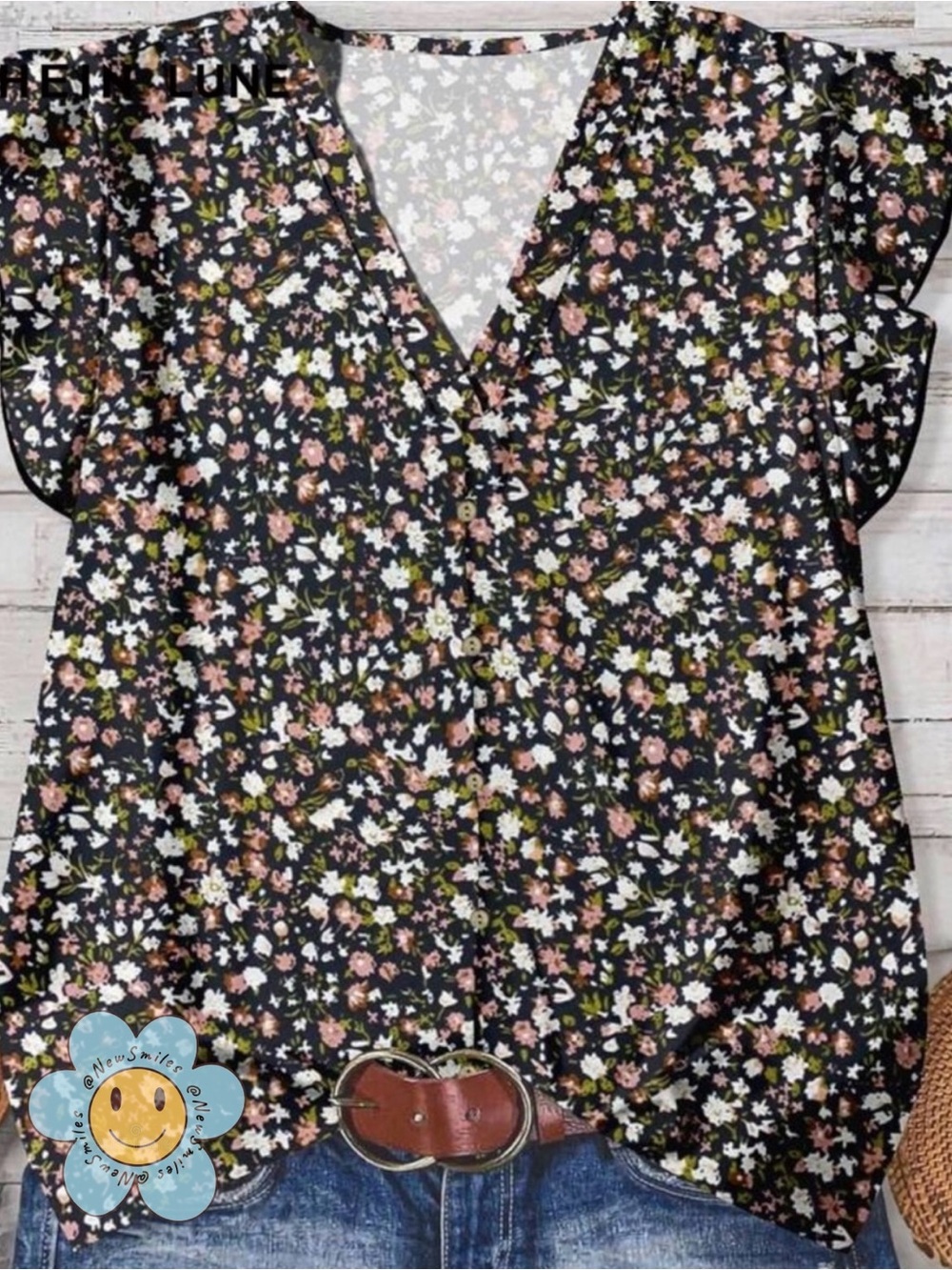 Floral ~ Flutter Sleeve ~ V-Neck Blouse ~ Black Base w/ Petite Flowers 🌺 . NWOT